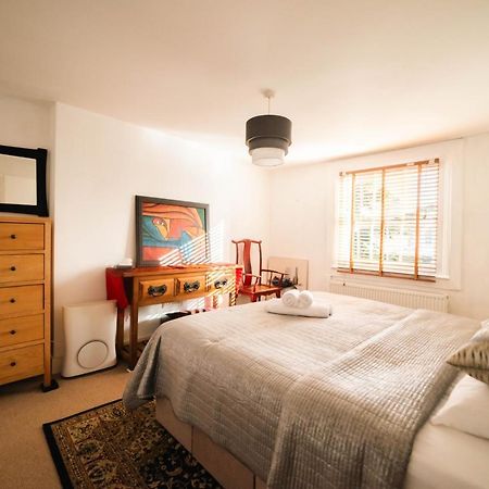 Stylish 2 Bedroom Flat In Camden Town Лондон Экстерьер фото
